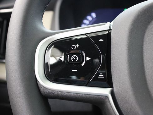 New 2026 Volvo XC90 B5 Plus AWD/4WD image 28