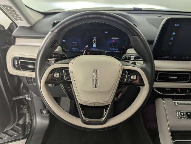 Used 2025 Lincoln Aviator Reserve w/ Jet Appearance Package AWD/4WD image 18
