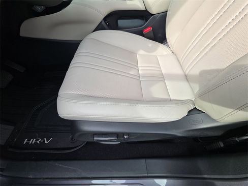 Used 2026 Honda HR-V EX-L image 12
