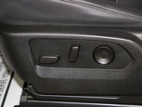 Used 2022 Chevrolet Tahoe Z71 image 21