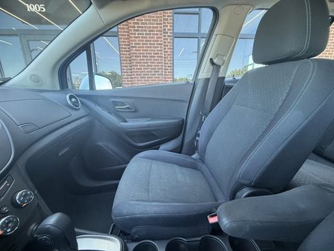 Used 2016 Chevrolet Trax LS w/ LPO, Cargo Package FWD image 24