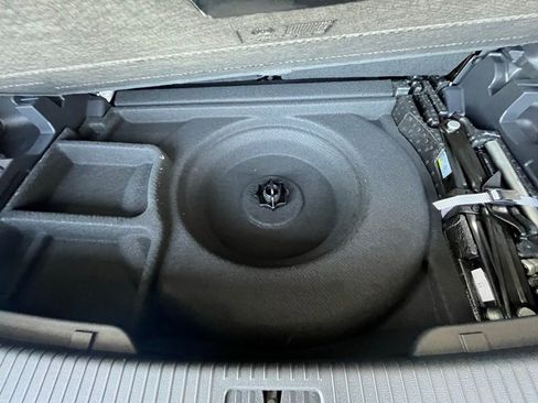 New 2026 Volkswagen Atlas SE image 28