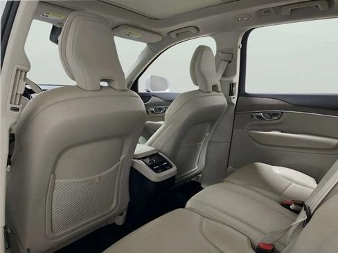 Used 2024 Volvo XC90 B6 Core AWD/4WD image 22