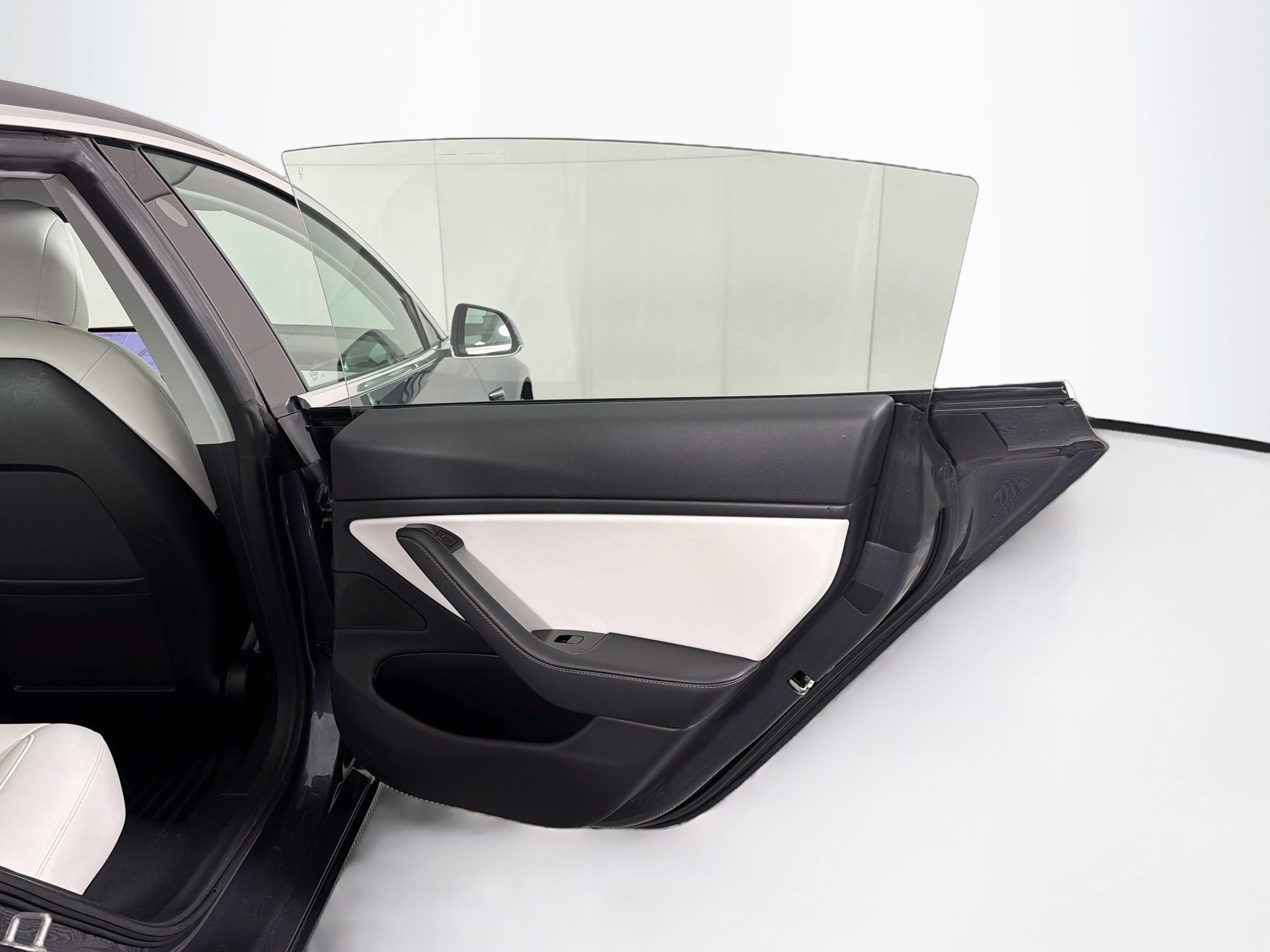 Used 2018 Tesla Model 3 Mid Range RWD image 30