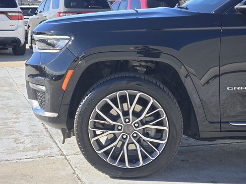 Used 2024 Jeep Grand Cherokee L Summit image 9