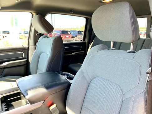 Used 2022 RAM 1500 Big Horn AWD/4WD image 16