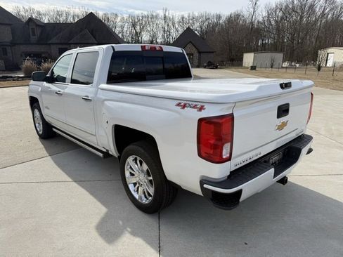 Used 2017 Chevrolet Silverado 1500 High Country image 3