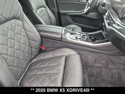 Used 2025 BMW X5 xDrive40i w/ M Sport Package AWD/4WD image 26
