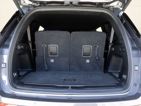 Used 2025 Jeep Grand Cherokee L Limited w/ Black Appearance Package RWD image 14