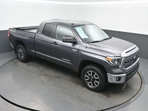 Used 2018 Toyota Tundra SR5 w/ TRD Off Road Package image 47