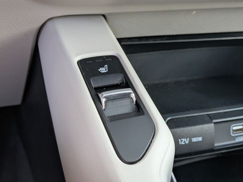 Used 2021 Kia Telluride S FWD image 33