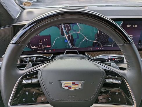 Certified 2025 Cadillac Escalade ESV Sport Platinum AWD/4WD image 31