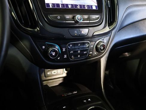 Used 2024 Chevrolet Equinox Premier AWD/4WD image 22