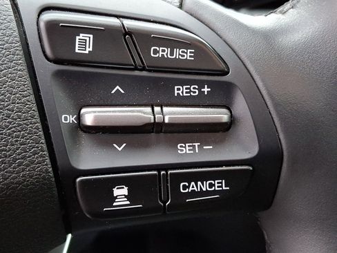 Used 2020 Hyundai Elantra Limited w/ Ultimate Package 03 image 22