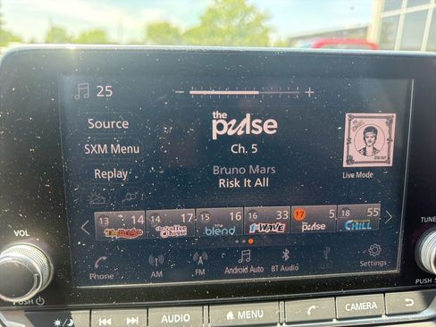 Used 2021 Nissan Rogue S FWD image 21