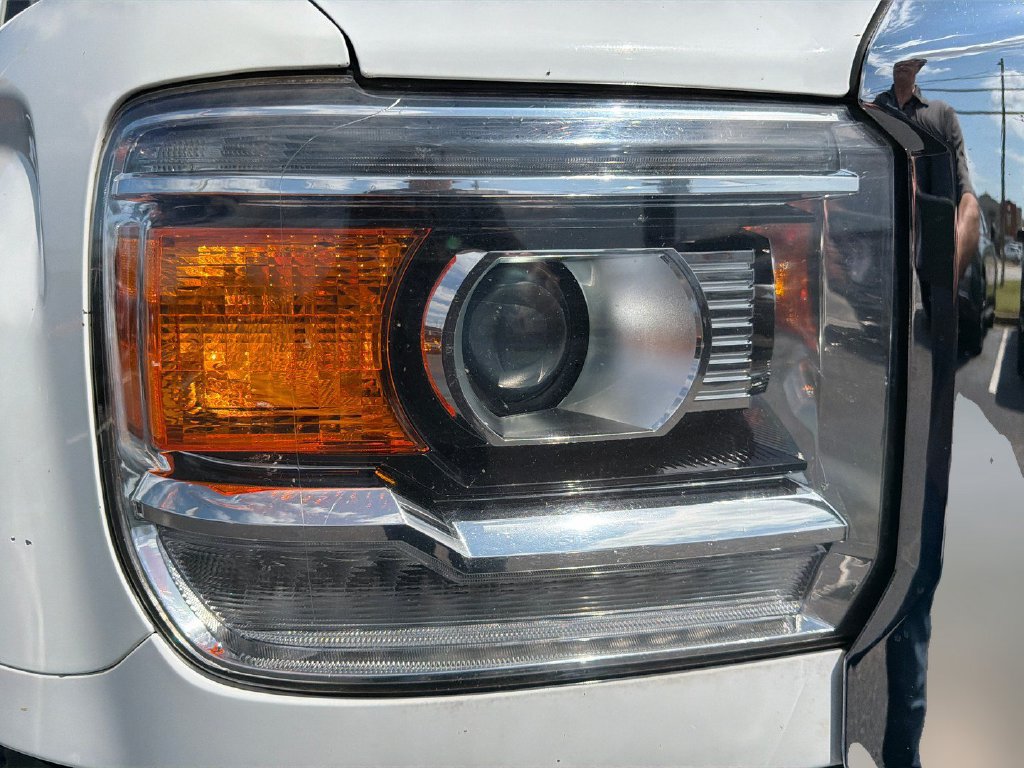 Used 2018 GMC Sierra 2500 4x4 Crew Cab image 11