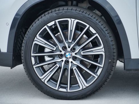 New 2026 BMW X1 xDrive28i w/ Technology Package AWD/4WD image 5