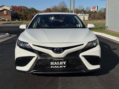 Used 2023 Toyota Camry SE image 24