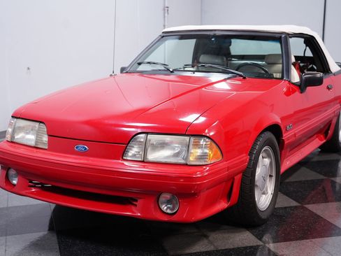 Used 1990 Ford Mustang GT image 16