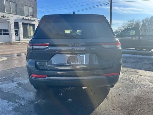 Used 2026 Jeep Grand Cherokee 4WD image 6