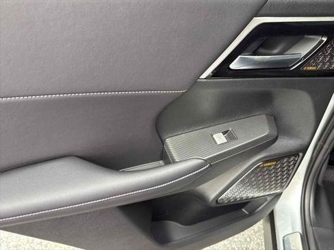 New 2026 Mitsubishi Outlander SE image 29