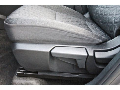 Certified 2025 Nissan Kicks SV image 28