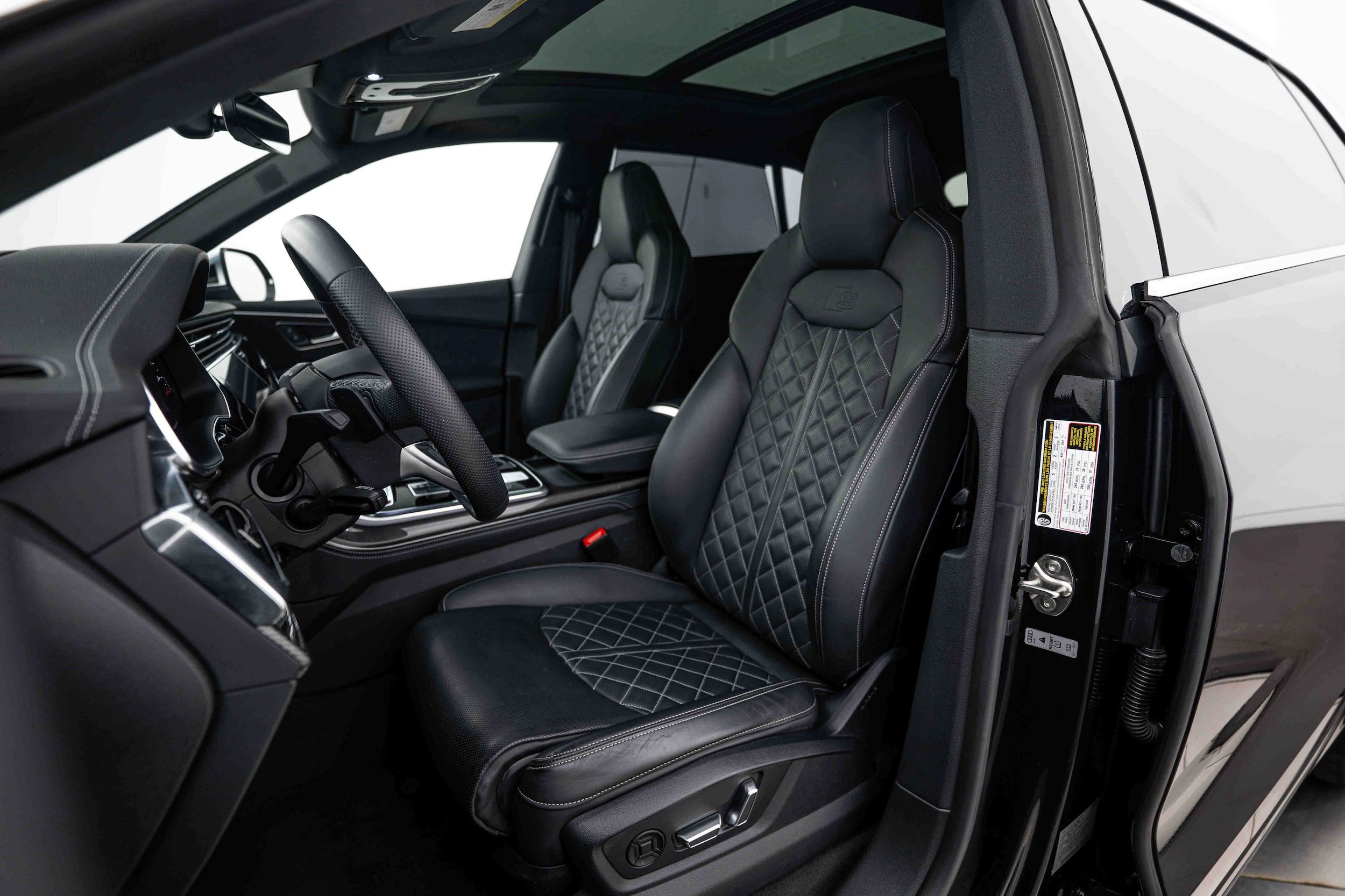 Certified 2023 Audi SQ8 Prestige AWD/4WD image 16