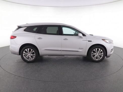 Used 2018 Buick Enclave Avenir w/ Avenir Technology Package FWD image 9