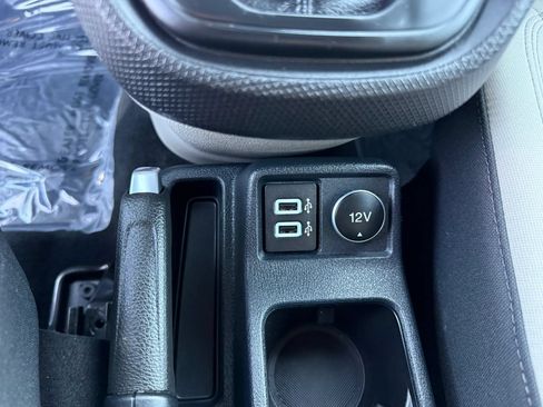 Used 2019 Ford Transit Connect XLT w/ Driver-Assist Package FWD image 16