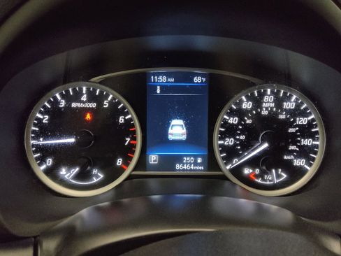 Used 2019 Nissan Sentra SR FWD image 23