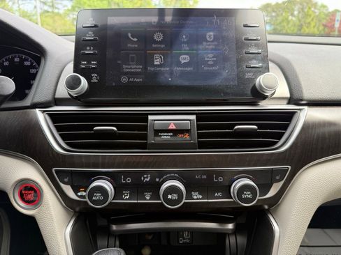 Used 2019 Honda Accord EX image 40