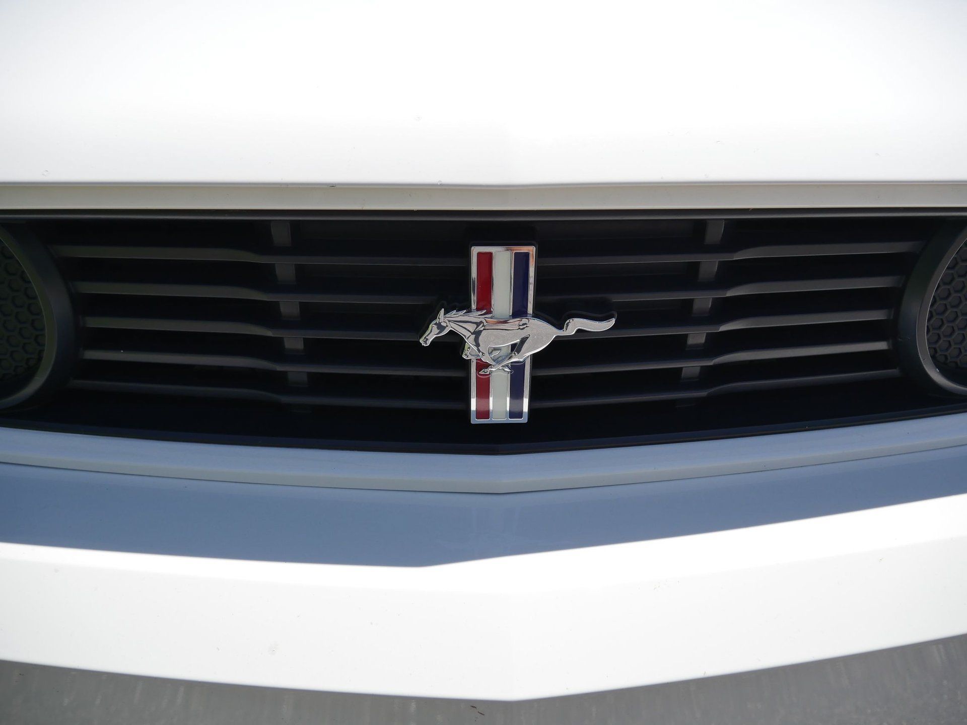 Used 2012 Ford Mustang Boss 302 w/ Boss 302 Accessory Pkg RWD image 34