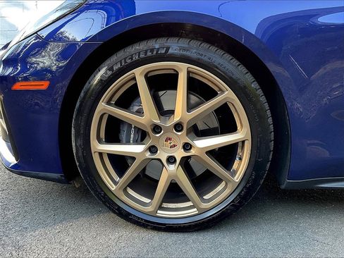 Certified 2024 Porsche Panamera image 14