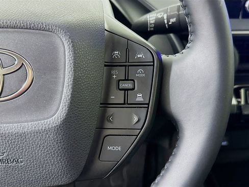 Used 2024 Toyota Prius LE image 9