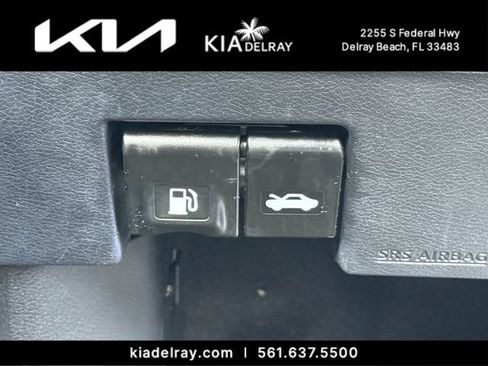 Used 2021 Nissan Kicks SR FWD image 24