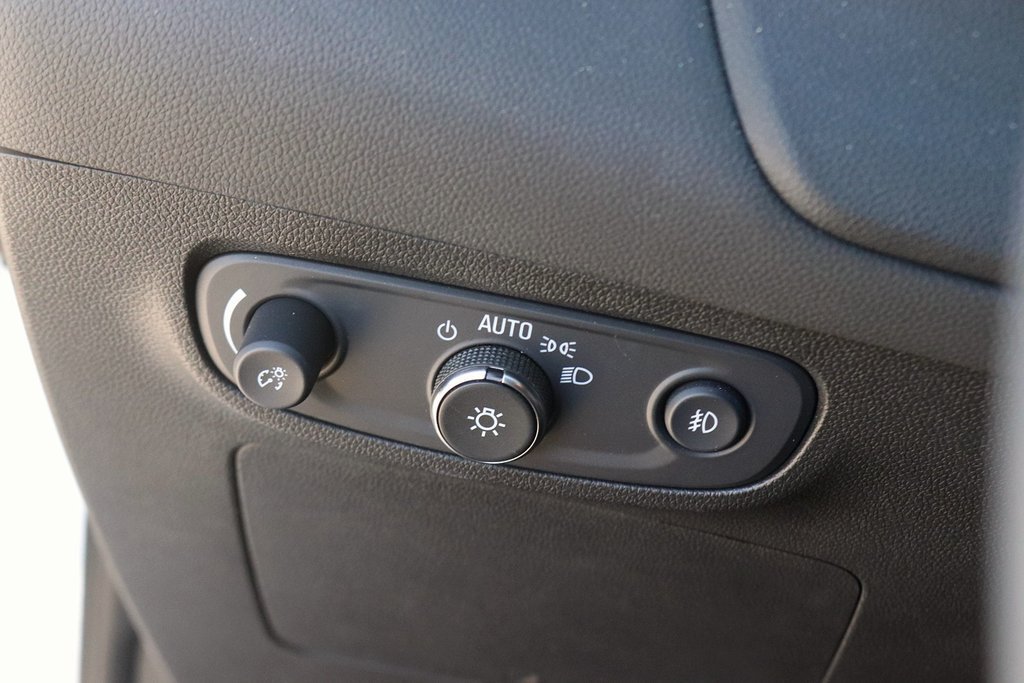 Used 2022 Buick Encore GX Select FWD image 25