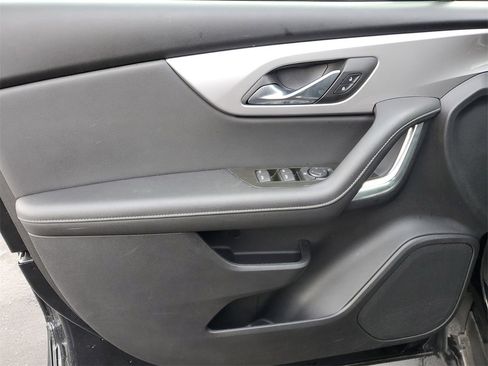 Used 2025 Chevrolet Blazer LT image 23