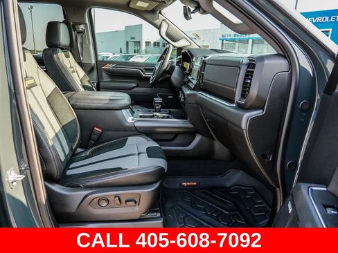 Used 2025 Chevrolet Silverado 1500 LTZ AWD/4WD image 26