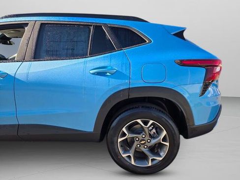 New 2026 Chevrolet Trax LT w/ Sunroof Package image 25