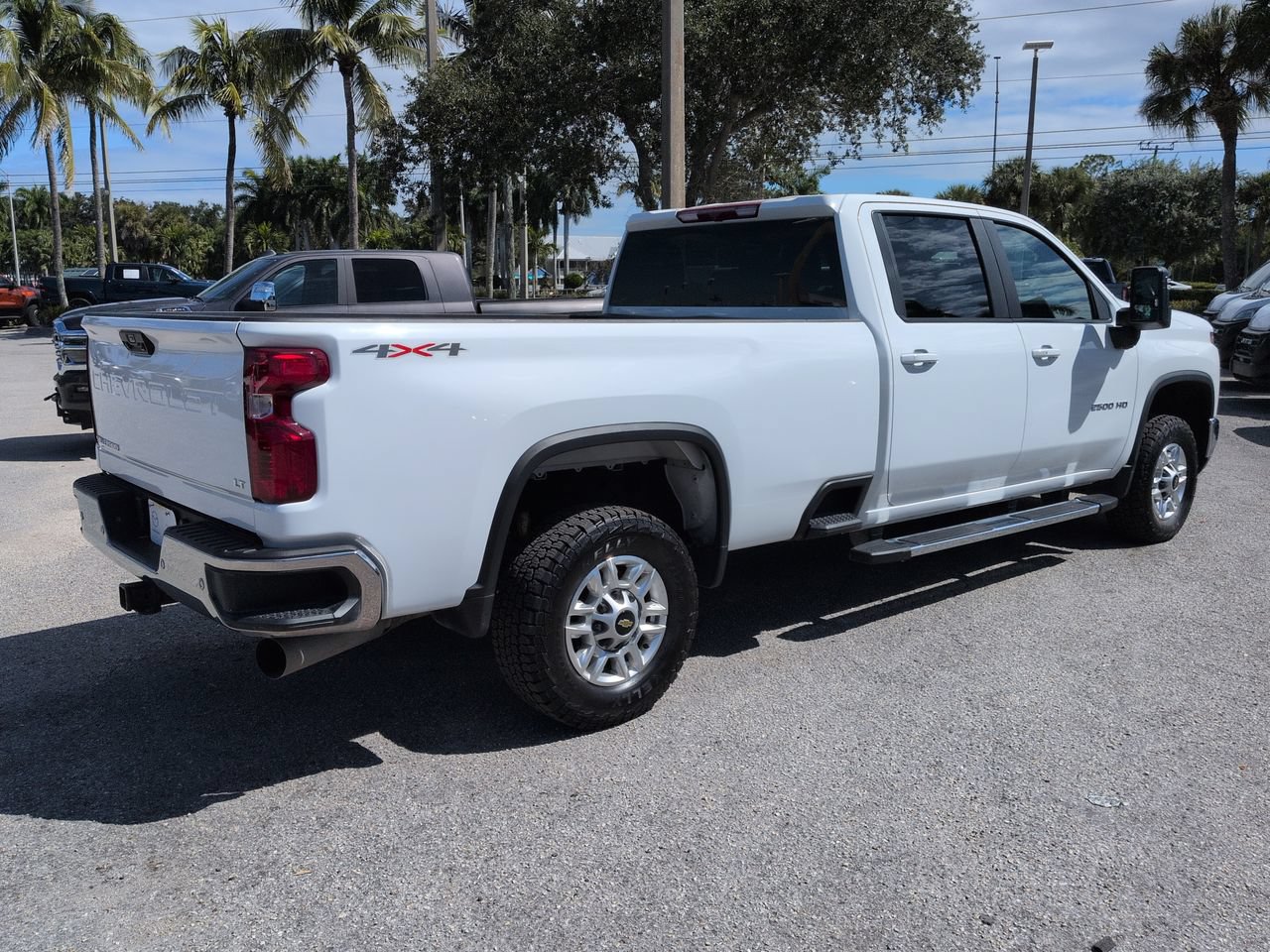 Used 2025 Chevrolet Silverado 2500 LT w/ Safety Package AWD/4WD image 5