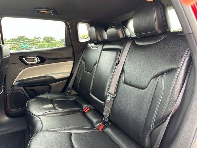 Certified 2025 Jeep Compass Limited AWD/4WD image 29