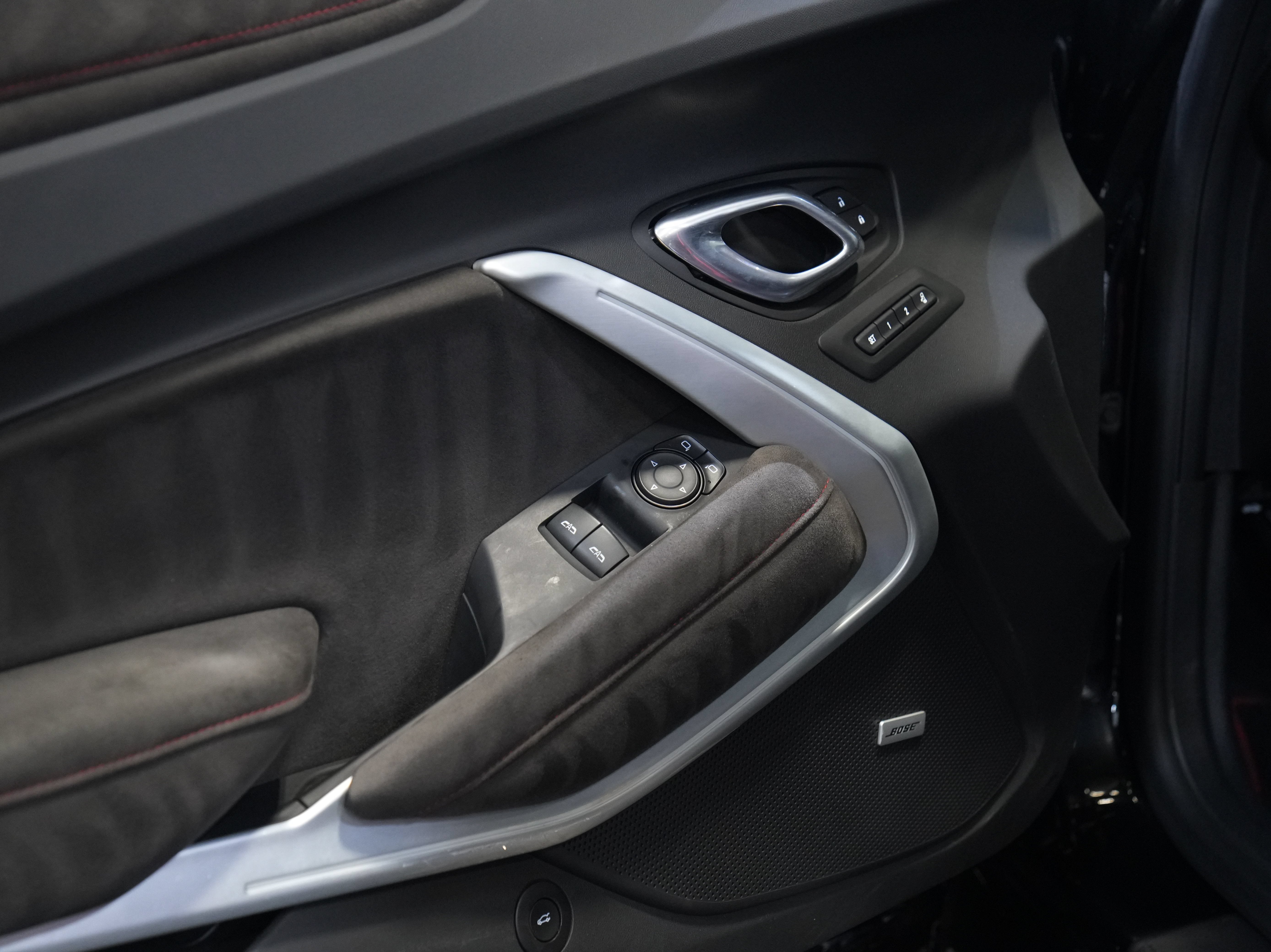 Used 2018 Chevrolet Camaro ZL1 RWD image 24