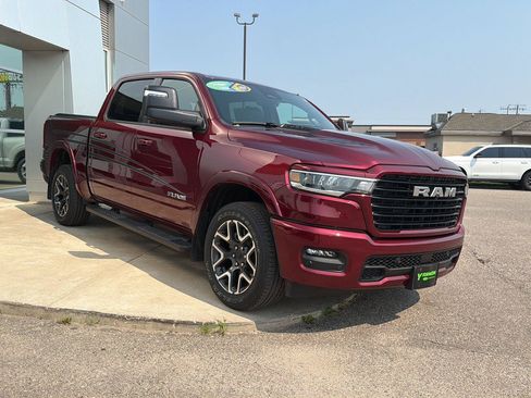 Used 2025 RAM 1500 Laramie AWD/4WD image 3