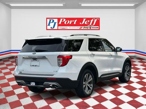 Used 2020 Ford Explorer Platinum image 5