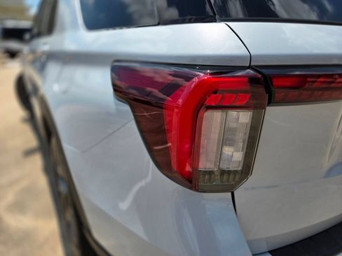 New 2026 Ford Explorer ST-Line w/ ST-Line Street Pack RWD image 36