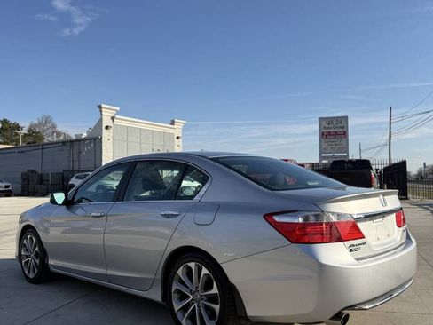 Used 2013 Honda Accord Sport image 4