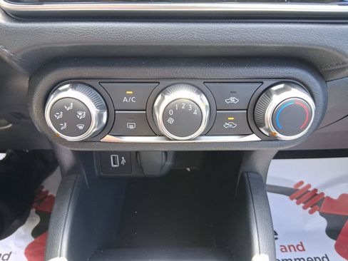 Used 2025 Nissan Versa S w/ S Plus Package FWD image 19