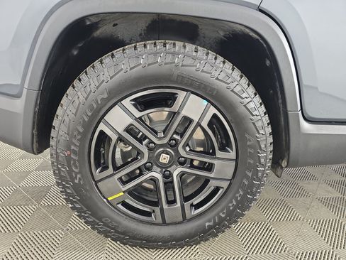 Used 2024 Rivian R1T Adventure Dual AWD/4WD image 11