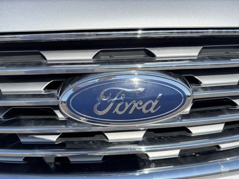 Used 2019 Ford Edge SEL w/ Equipment Group 201A image 23