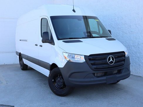 New 2025 Mercedes-Benz Sprinter 2500 image 7